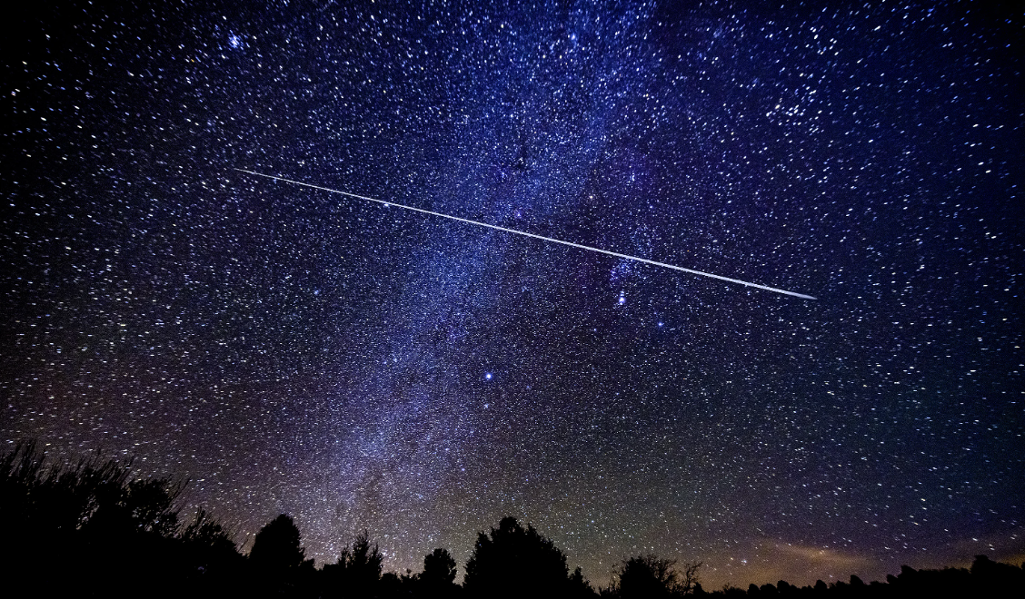 August Skywatch: Planet Parade, Perseids, and a Rare Black Moon